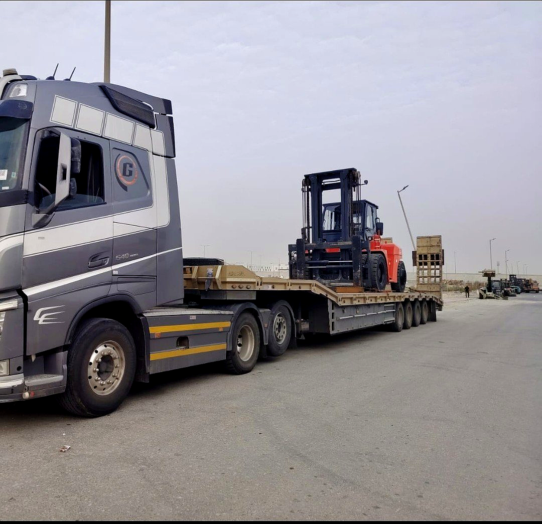Heavy transport truck